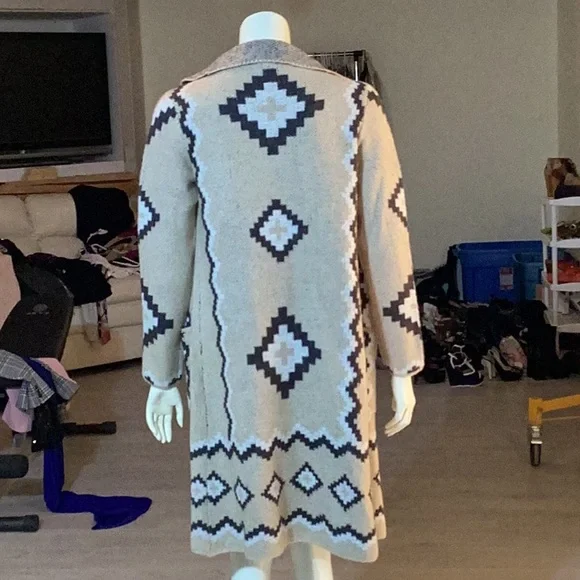 Guilty Sweater - Picture 2 of 3